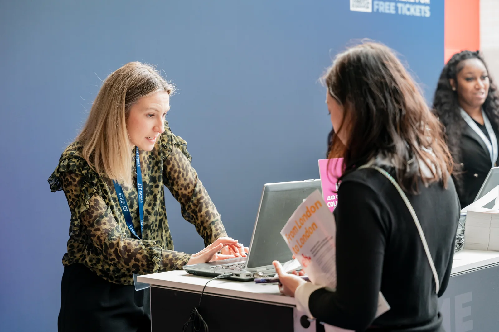 Sami's Studio — Registration & Welcome, London corporate photography